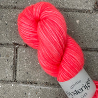 Sysleriget Alpaca Blow | Neon Coral