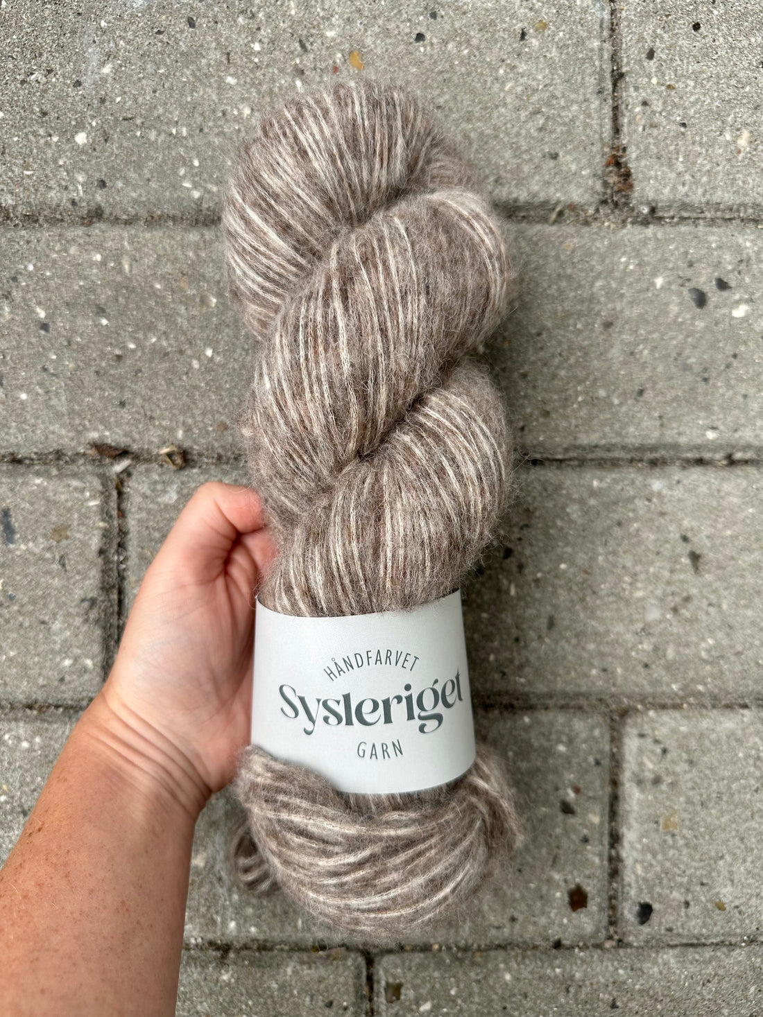 Sysleriget Alpaca Blow | Ungefärbtes braun