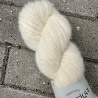 Sysleriget Alpaca Blow | Undyed White