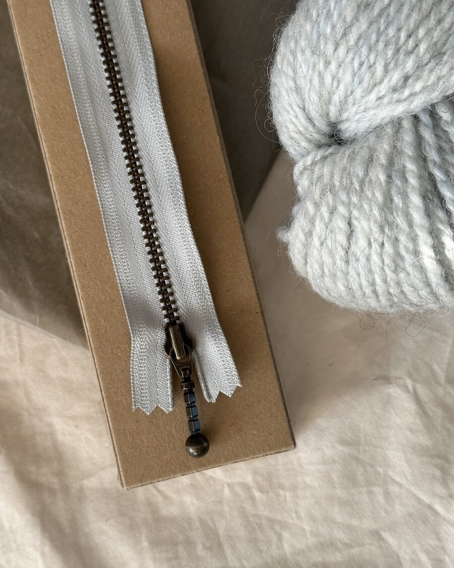 PetiteKnit | Lynlås 23 cm