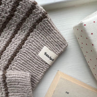 PetiteKnit | Folded label