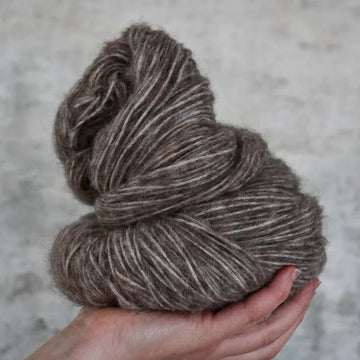 Sysleriget Alpaca Blow | Undyed White