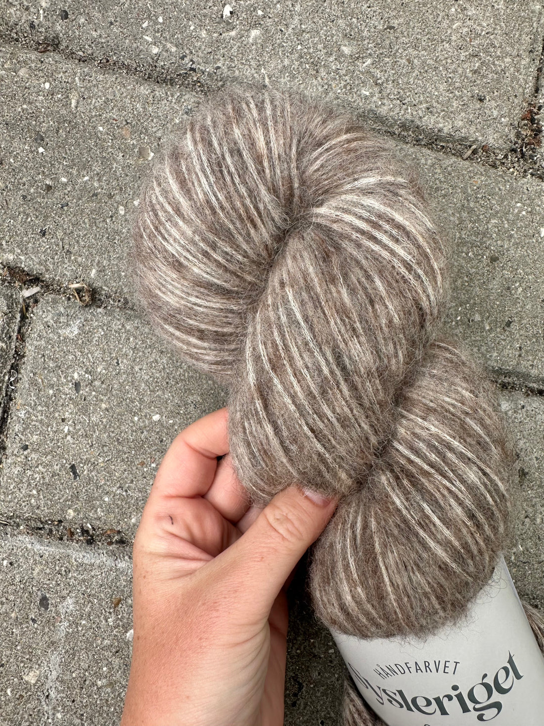 Sysleriget Alpaca Blow | Undyed Brown