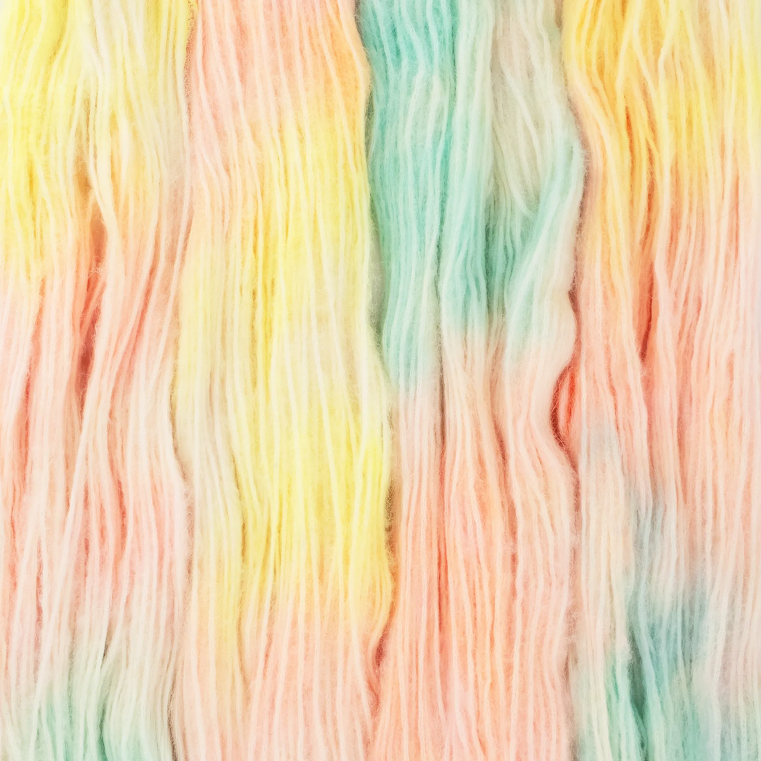 Sysleriget Alpaca Blow håndfarvet garn i farven 