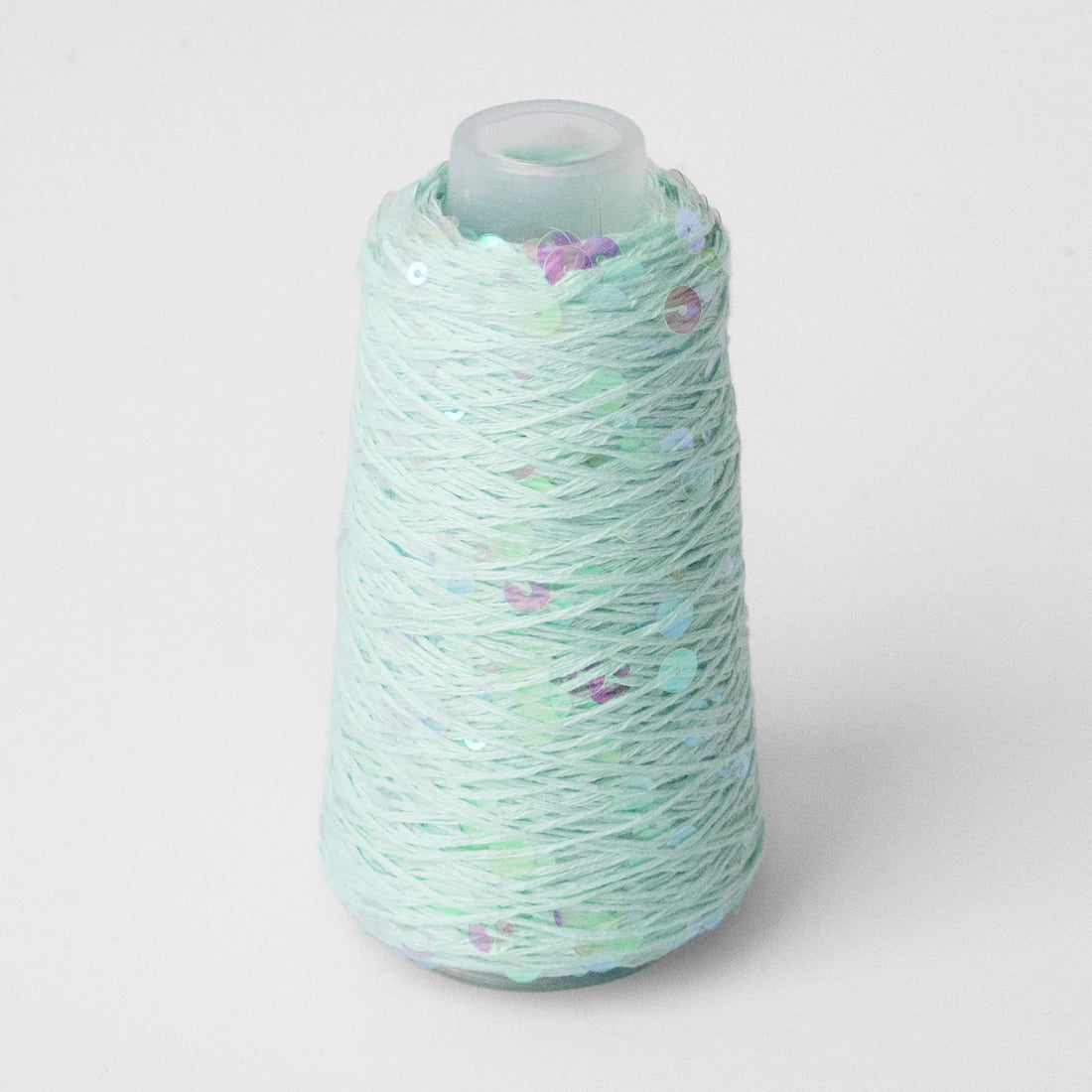 Sysleriget Sequins yarn on cotton base in the color 146 Lys Mint.